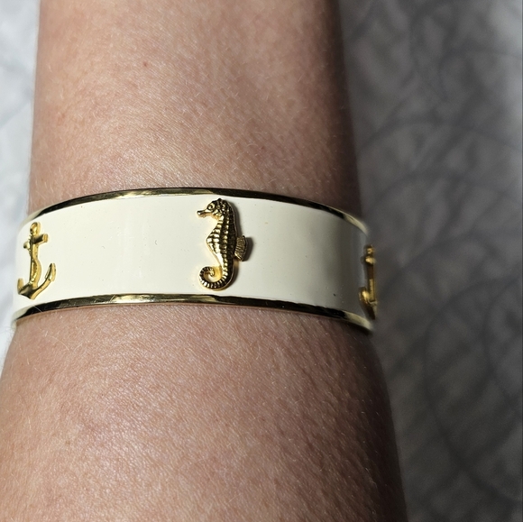 Janna Conner White and Gold Nautical Bangle Bracelet - Picture 8 of 9